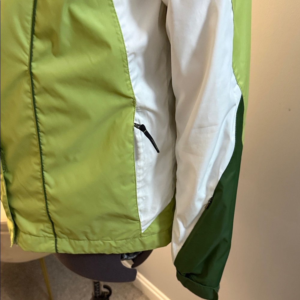 Columbia Lime and White Ski Jacket - Picture 8 of 16